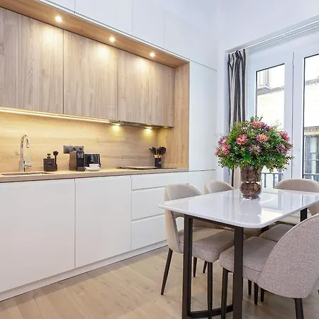 Genteel Teodosio Apartment *